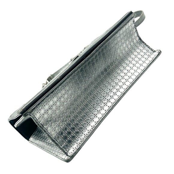 Christian Dior Silver Metallic Micro Cannage Patent Medium Diorama Flap Bag - Picture 6 of 16